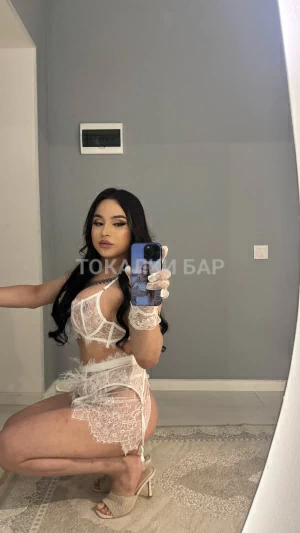Транс-девушка  Adelina