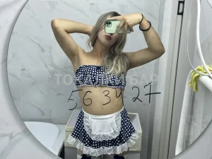 Транс-девушка  Dina