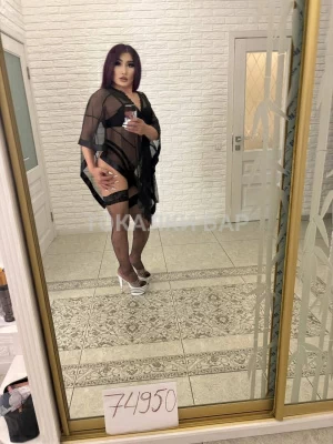 Транс-девушка  Эльвина