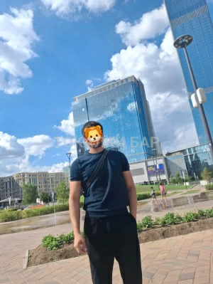 Парень  Алик