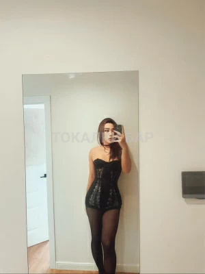 Транс-девушка  Adelya