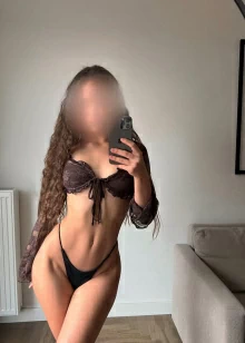 Adelina Vip