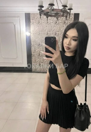 Транс-девушка  NURA KAKIMOVA