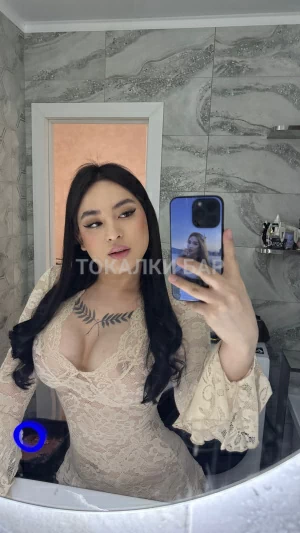 Транс-девушка  Adelina